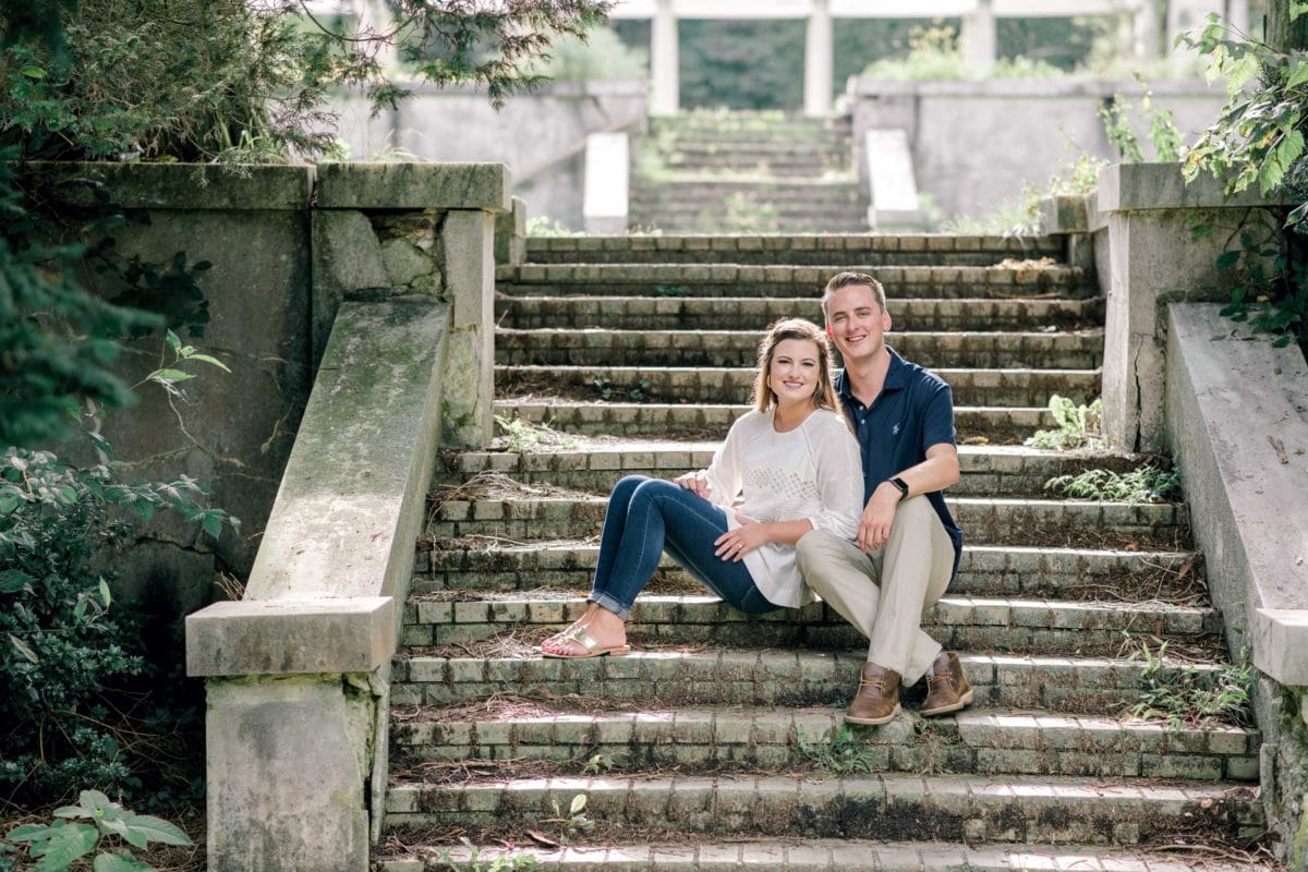 Engagement photo tips and advice in Virginia.