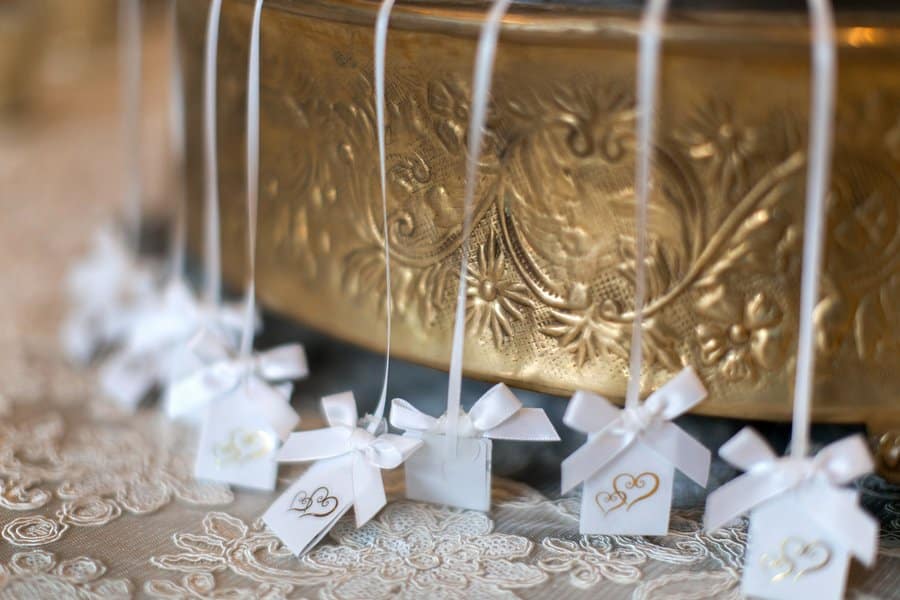 The Treasured Wedding Tradition Of Cake Pulls